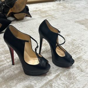 Louboutin black sandal with platform size 38